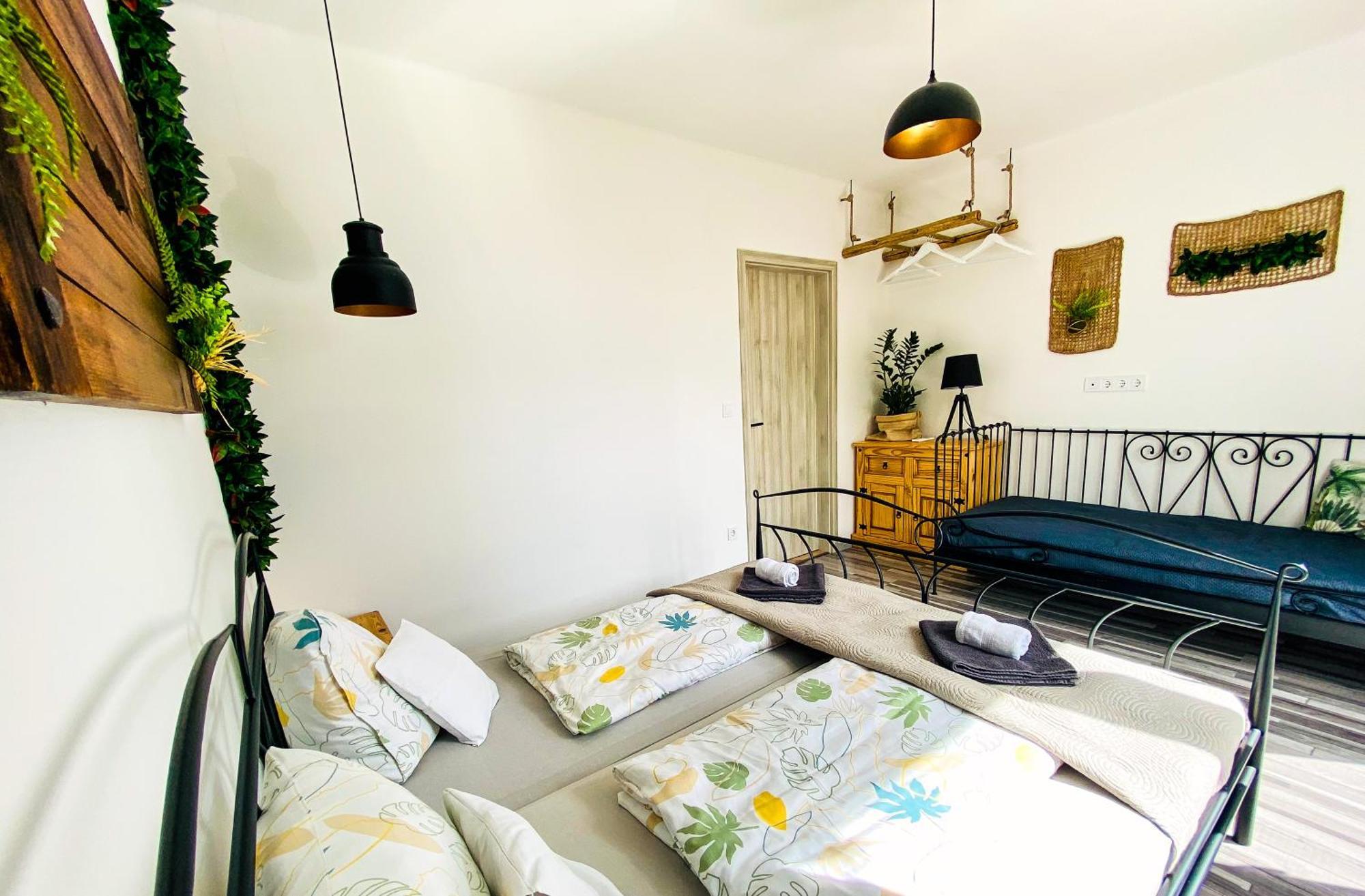 Villa Lessuek Meg! Vendeghaz - Suemeg Esterno foto